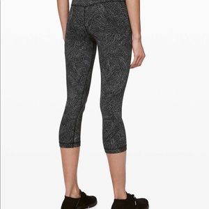 Lululemon alight crop legging 23’